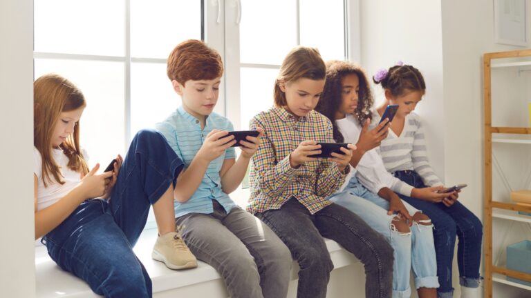 Practical Ways to Instill Responsible Online Behavior in Children